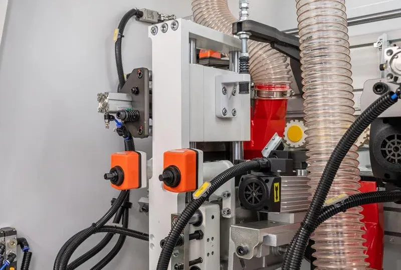 Mașină de aplicat cant softforming NB380 Nanxing — vedere de ansamblu