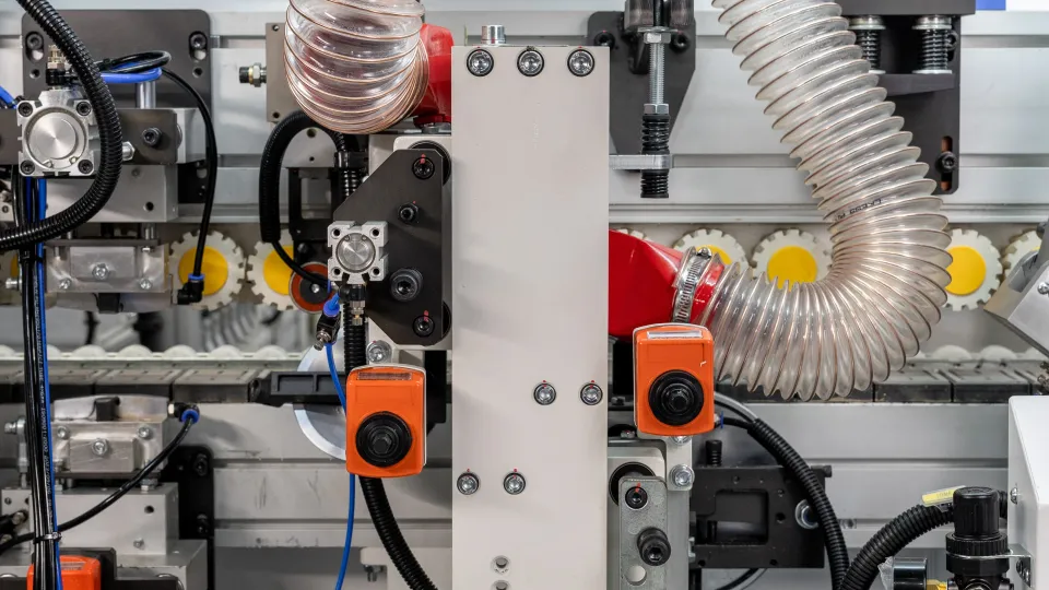 Mașină de aplicat cant softforming NB380 Nanxing — vedere de ansamblu