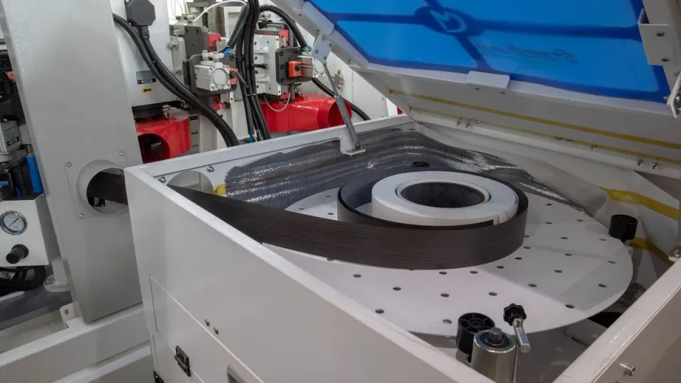 Mașină de aplicat cant softforming 45 grade NB380E Nanxing — vedere de ansamblu