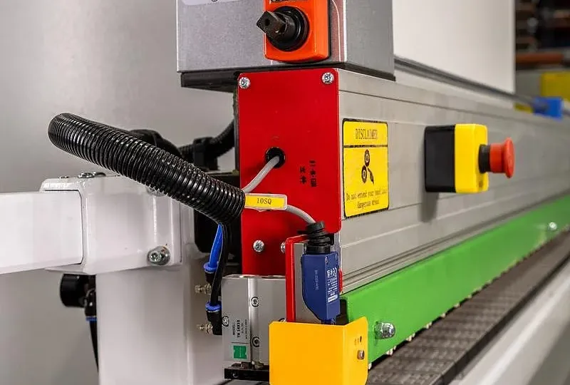 Mașină de aplicat cant softforming 45 grade NB380E Nanxing — vedere de ansamblu