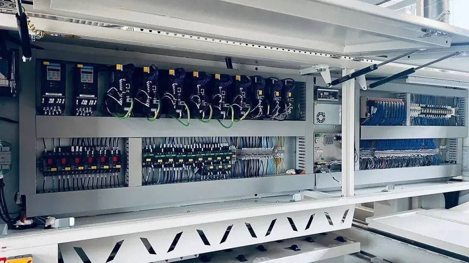 ND612CTL — detaliu tehnic al structurii mașinii