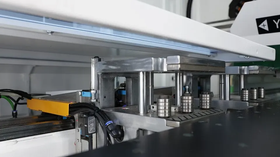 CNC de găurire pe 6 laturi ND612D Nanxing — vedere de ansamblu