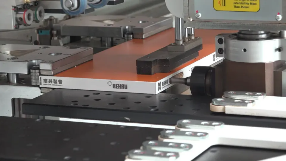 CNC de găurit pe 6 laturi compact ND612E Nanxing — vedere de ansamblu