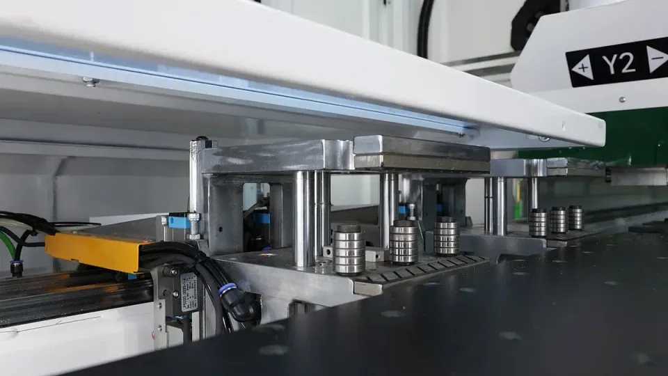 CNC de găurit pe 6 laturi compact ND612E Nanxing — vedere de ansamblu