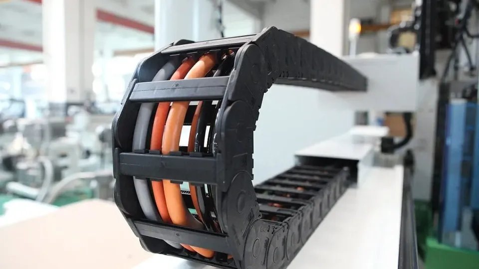 CNC de găurit pe 6 laturi compact ND612E Nanxing — vedere de ansamblu