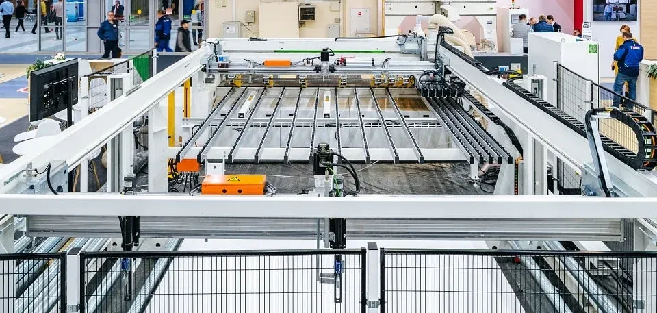 Circular de tăiat în pachet cu twin pusher și masă lift NPL380D Nanxing — vedere de ansamblu